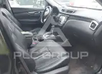 2015 Nissan ROGUE photo
