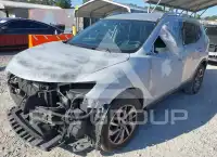 2015 Nissan ROGUE photo