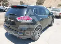 2015 Nissan ROGUE photo
