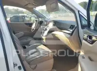 2015 Nissan QUEST photo