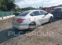 2015 Nissan SENTRA фото