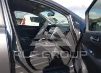 2015 Nissan LEAF photo