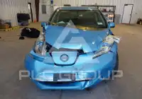 2015 Nissan LEAF фото