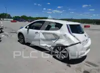 2015 Nissan LEAF фото
