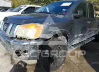 2015 Nissan TITAN фото