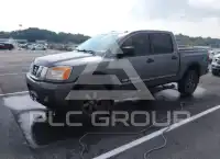 2015 Nissan TITAN фото