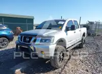 2015 Nissan TITAN фото