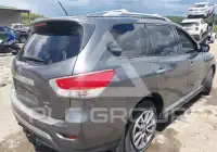 2015 Nissan PATHFINDER photo