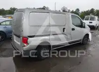 2015 Nissan NV 200 photo