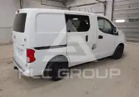 2015 Nissan NV 200 фото