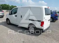 2015 Nissan NV 200 photo
