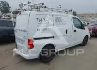 2015 Nissan NV 200 photo