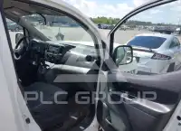 2015 Nissan NV 200 фото