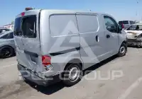 2015 Nissan NV 200 фото