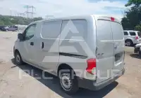 2015 Nissan NV 200 photo