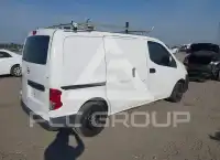 2015 Nissan NV 200 photo