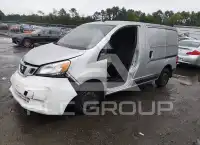 2015 Nissan NV 200 photo