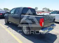 2015 Nissan FRONTIER photo