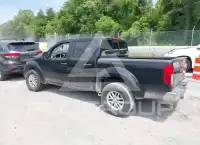 2015 Nissan FRONTIER фото