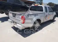 2015 Nissan FRONTIER photo