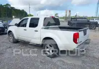 2015 Nissan FRONTIER photo