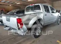 2015 Nissan FRONTIER фото