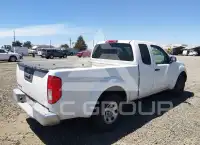 2015 Nissan FRONTIER фото