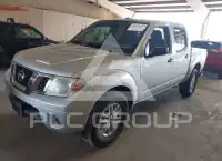 2015 Nissan FRONTIER фото