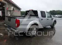 2015 Nissan FRONTIER фото