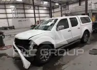 2015 Nissan FRONTIER фото