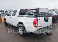2015 Nissan FRONTIER фото