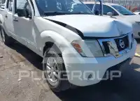 2015 Nissan FRONTIER фото