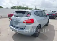 2015 Nissan ROGUE photo