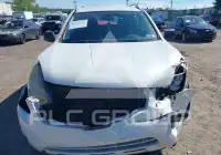 2015 Nissan ROGUE photo
