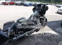 2015 Harley-Davidson FLHX photo