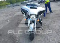 2015 Harley-Davidson FLHTK photo