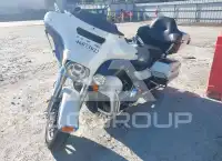 2015 Harley-Davidson FLHTCU фото