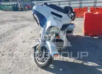 2015 Harley-Davidson FLHTCU фото