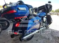 2015 Harley-Davidson FLHTK photo