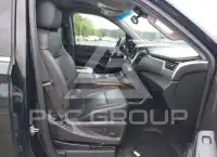 2015 Chevrolet Suburan photo