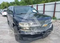2015 Chevrolet Suburan photo