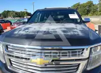 2015 Chevrolet Suburan photo