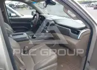 2015 Chevrolet Suburan photo