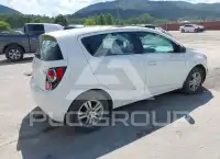 2015 Chevrolet Sonic фото