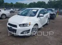 2015 Chevrolet Sonic фото