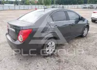 2015 Chevrolet Sonic фото