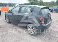 2015 Chevrolet Sonic фото