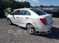 2015 Chevrolet Sonic photo