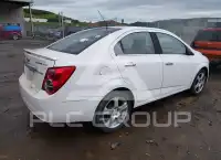 2015 Chevrolet Sonic фото