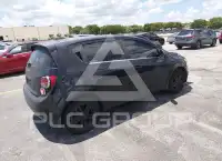 2015 Chevrolet Sonic фото